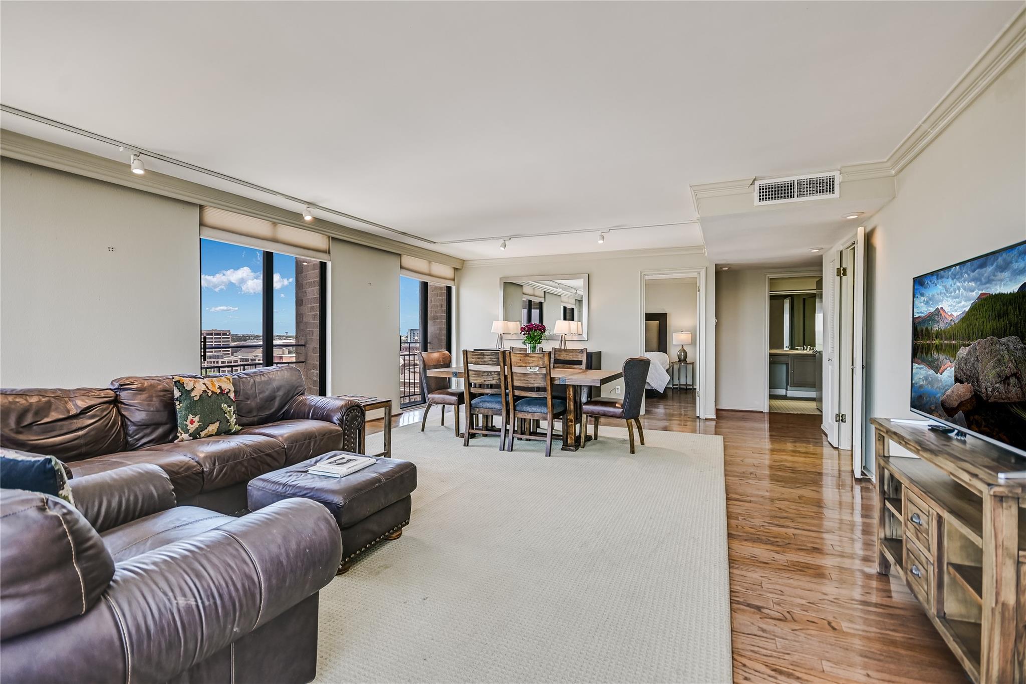 1122  Colorado St  #1902, photo 3