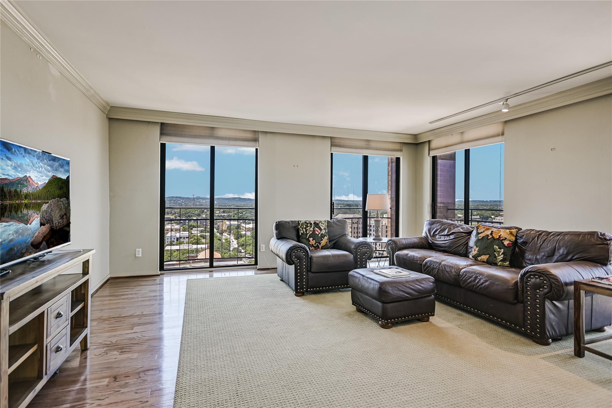 1122  Colorado St  #1902, photo 4
