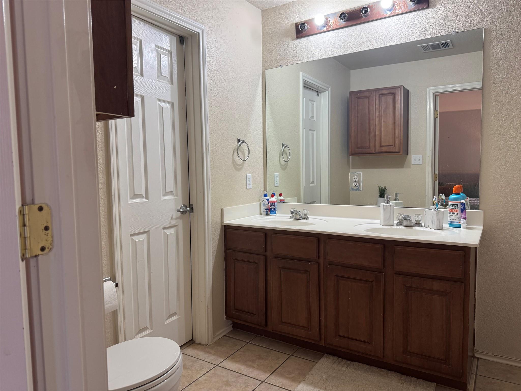 2107  Charlotte Estates Dr, photo 8