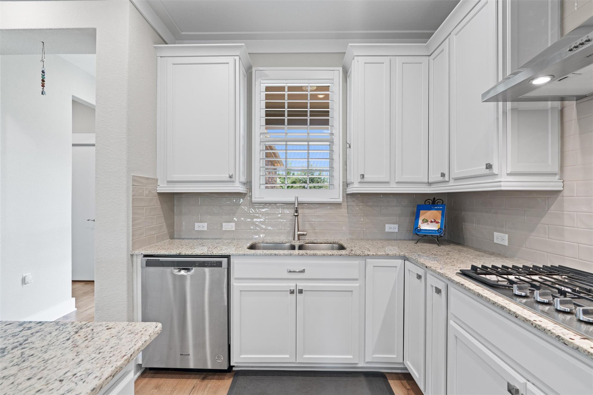 408  Yorktown St, photo 8