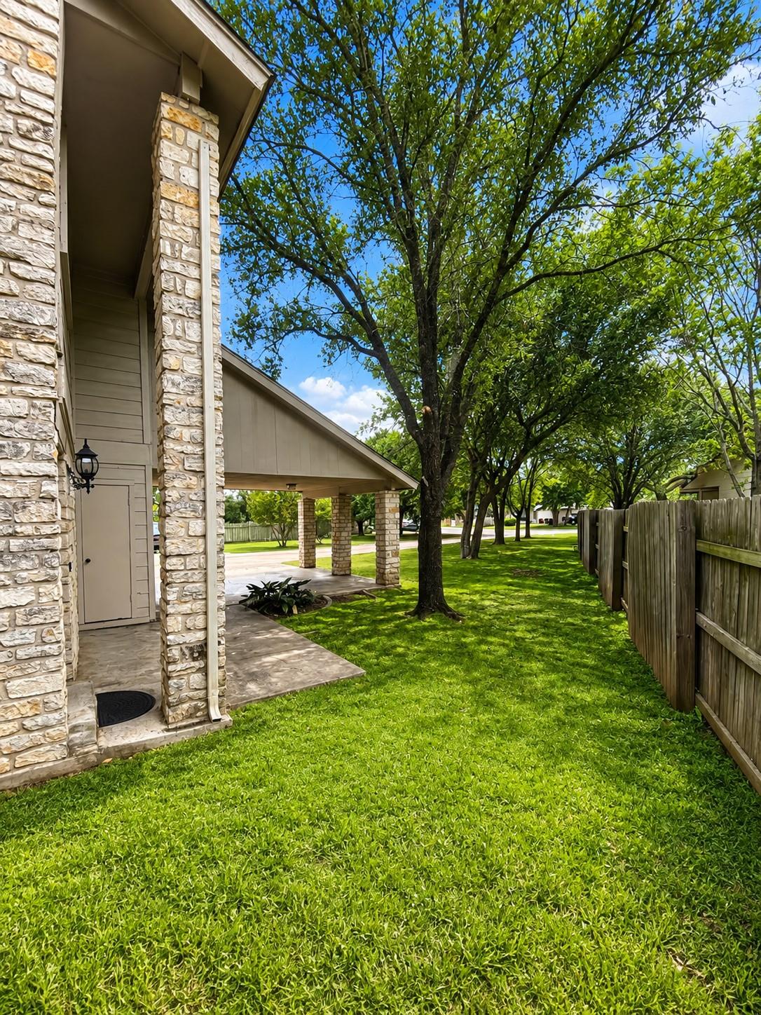1741/1743  Horseshoe Cir, photo 12