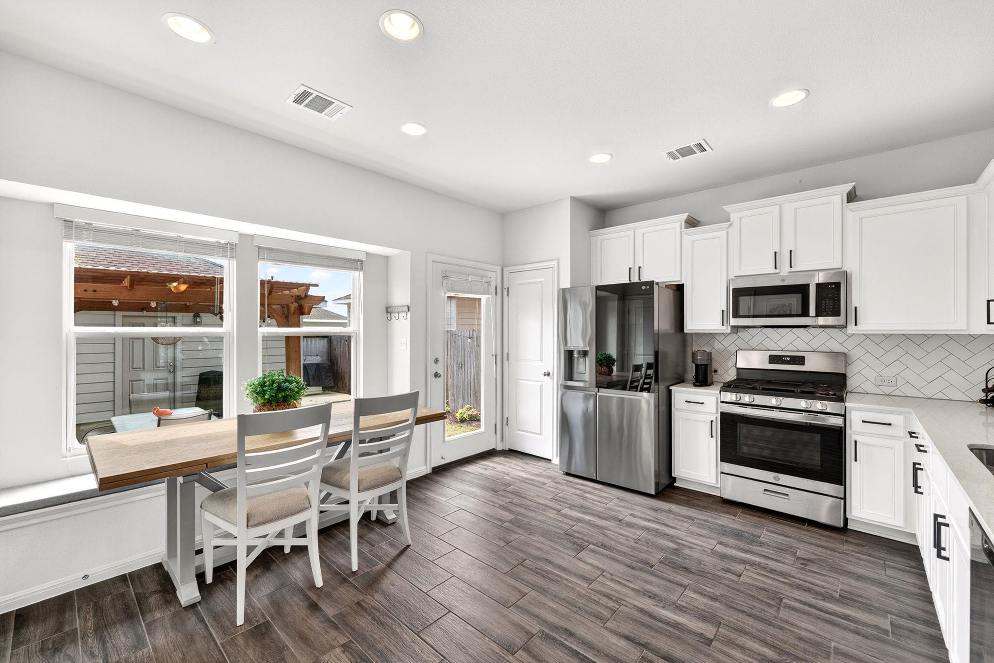 17903  Papaveri Way  #212, photo 8