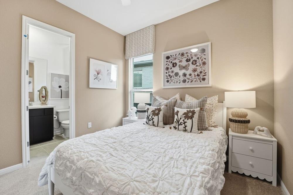 13503  Settlers Farm Trce, photo 9