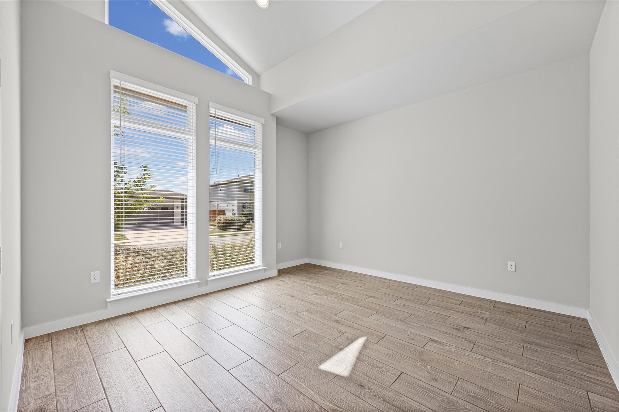 8317  Donnelley Dr, photo 3