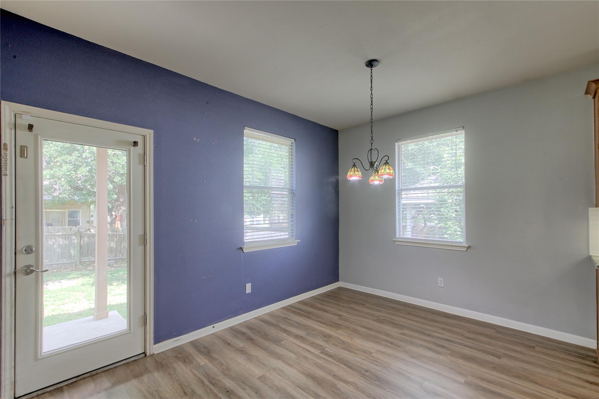 313  Olmos Dr, photo 12
