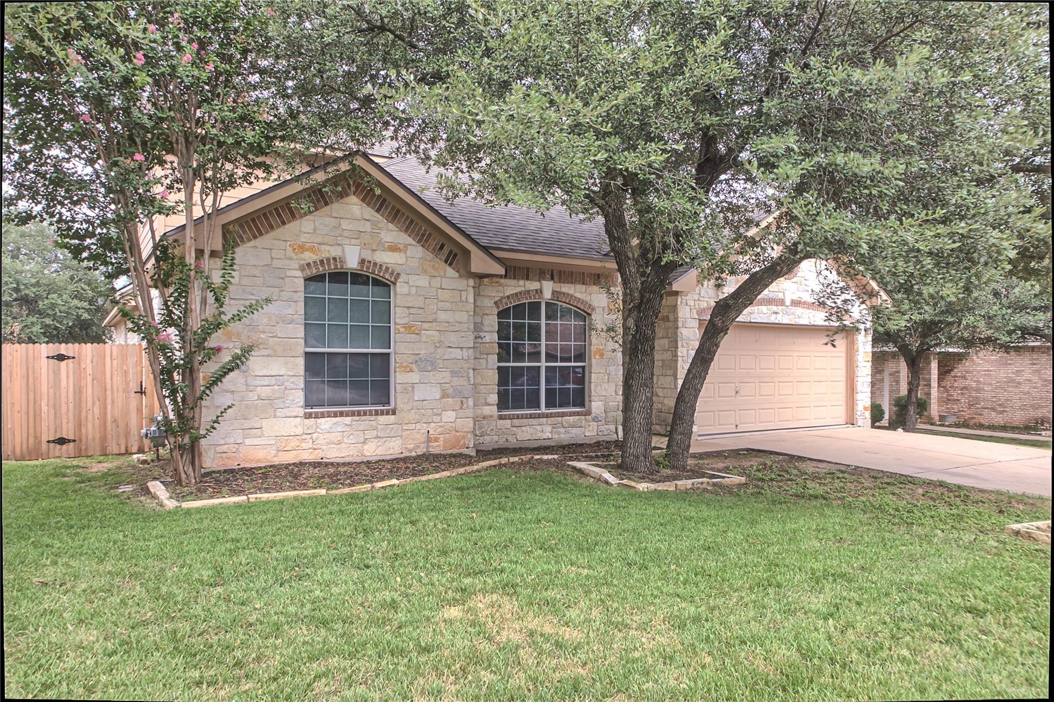 313  Olmos Dr, photo 4