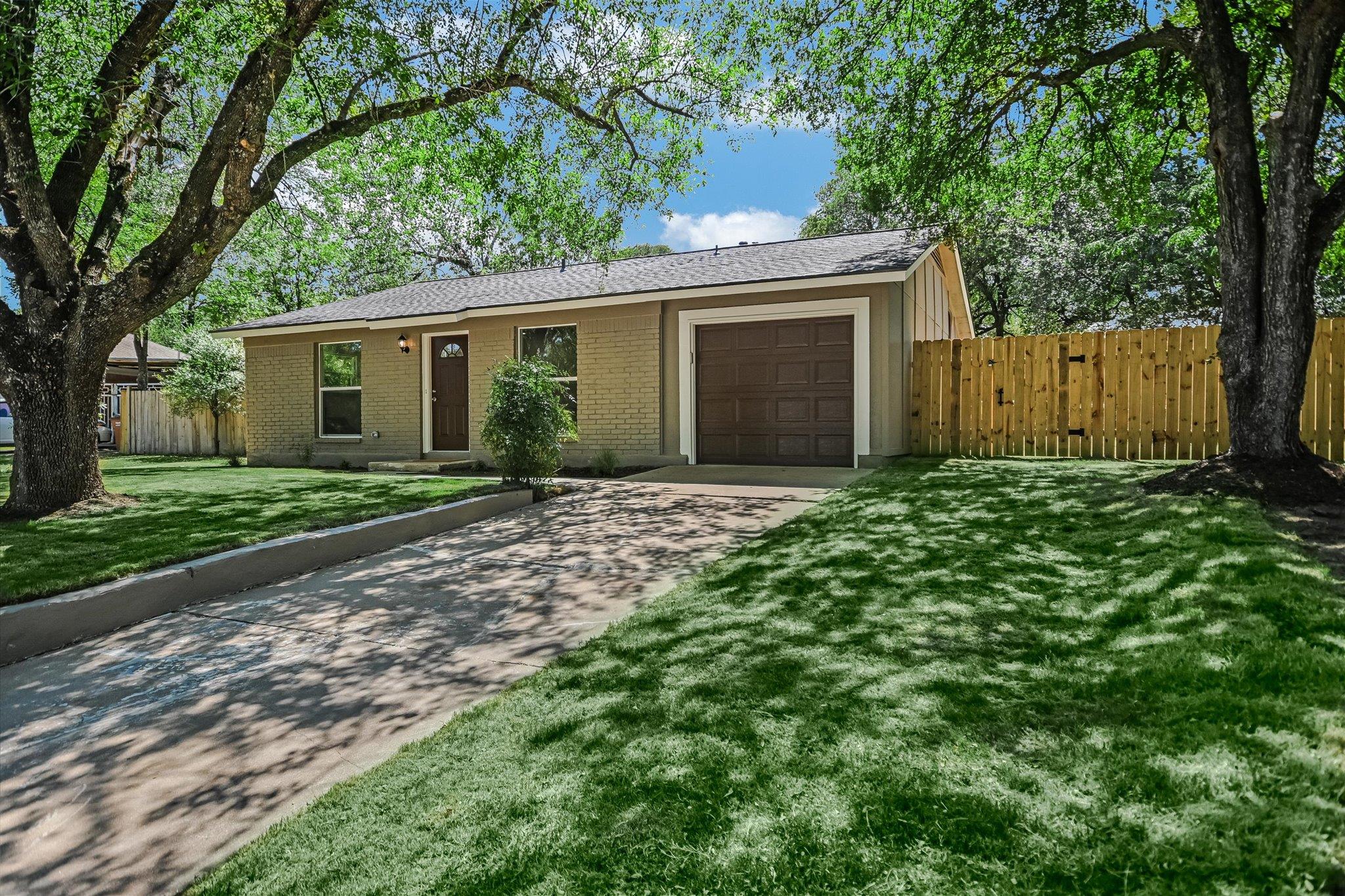 4508  Craigwood Dr, photo 2