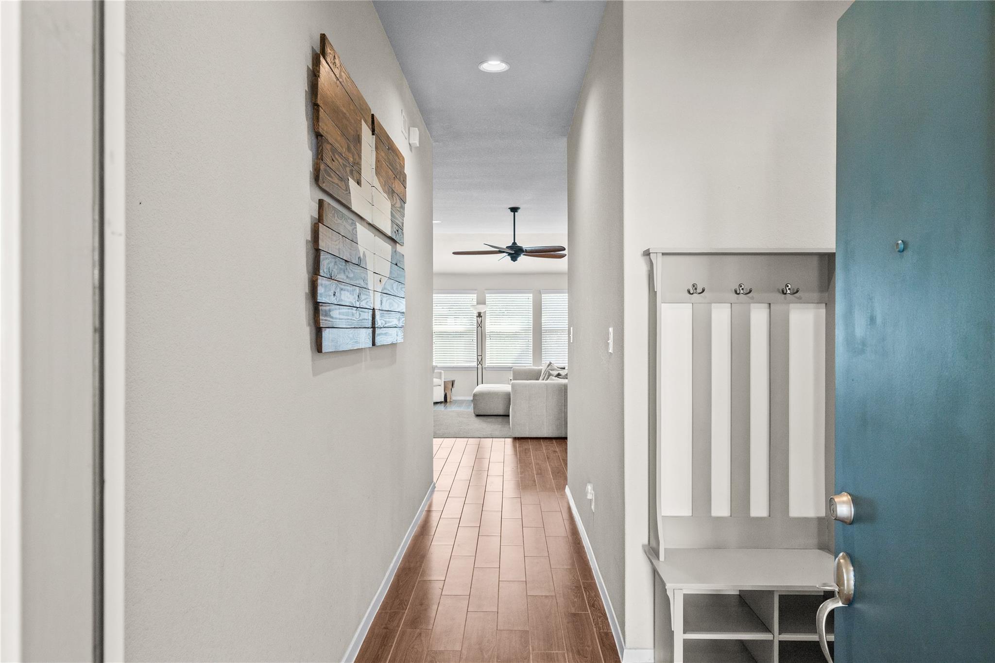 21204  Santa Rosa Ave, photo 2