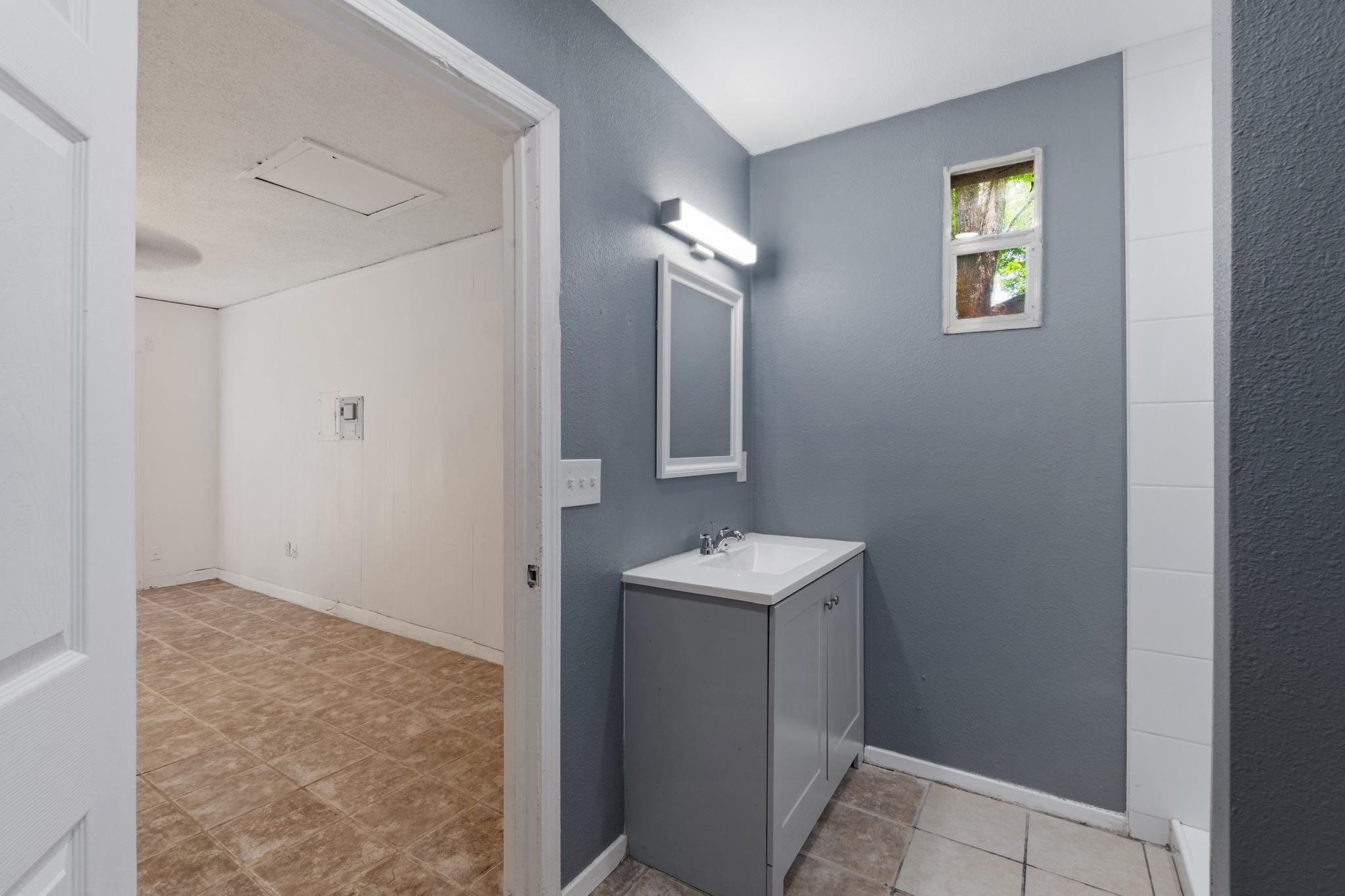 1107  Gardner Cv, photo 12