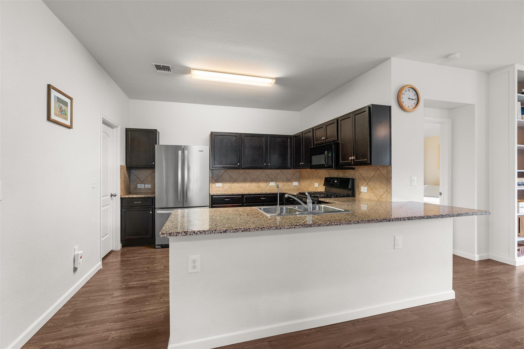 19033  Great Falls Dr, photo 9