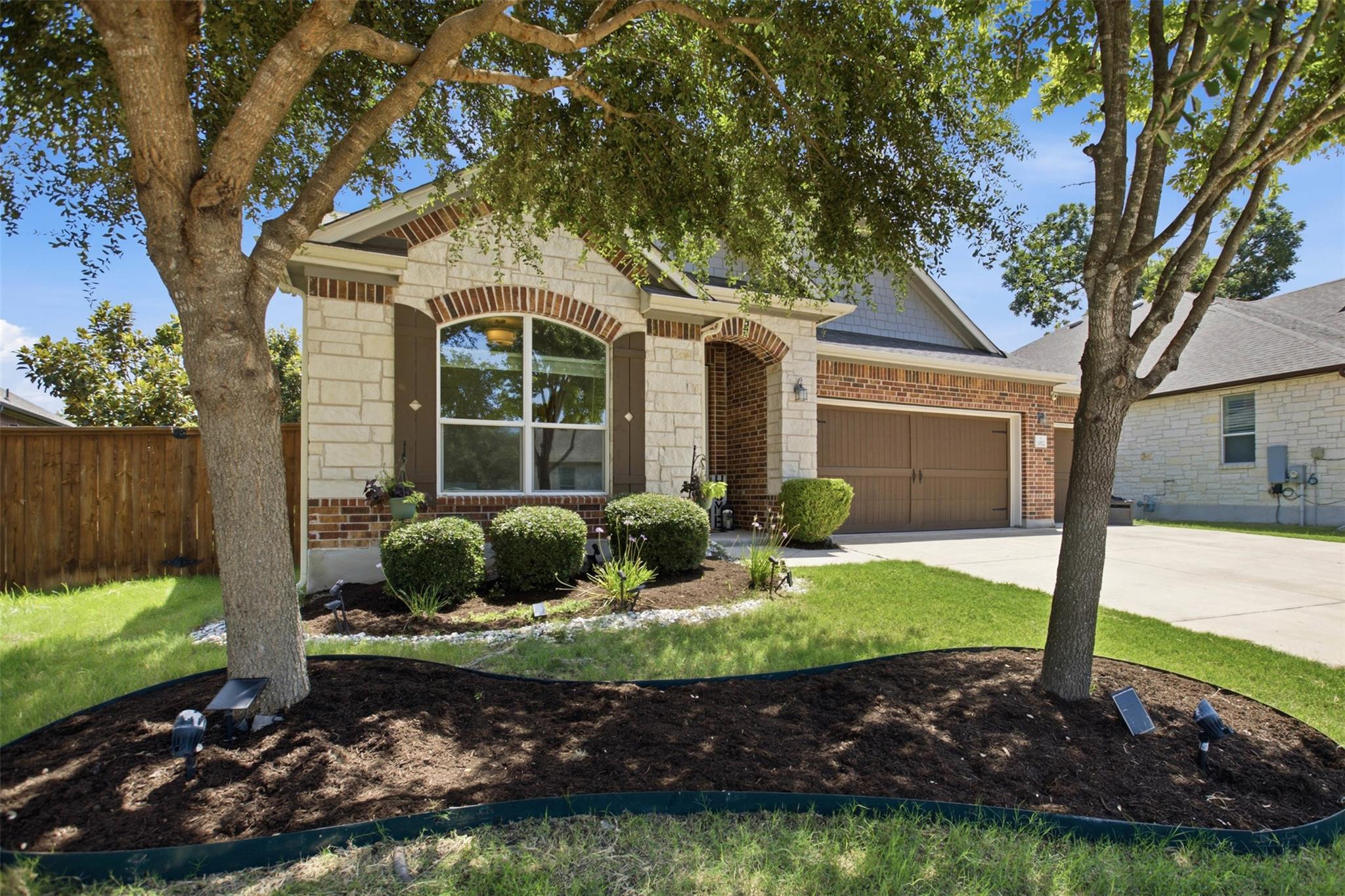 3012  Freeman Park Dr, photo 2
