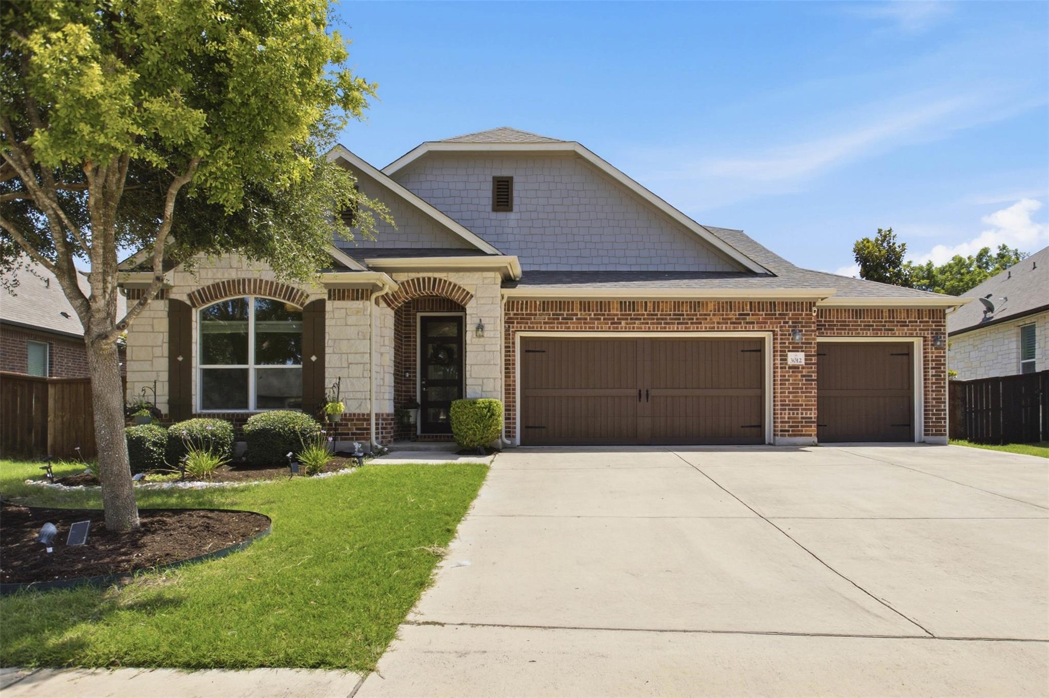 3012  Freeman Park Dr, photo 3