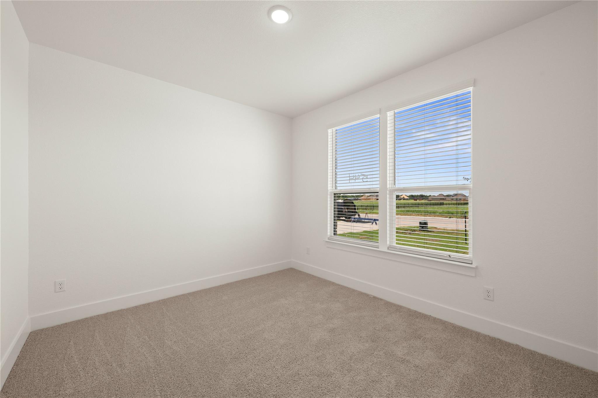 580  Gus Loop, photo 11