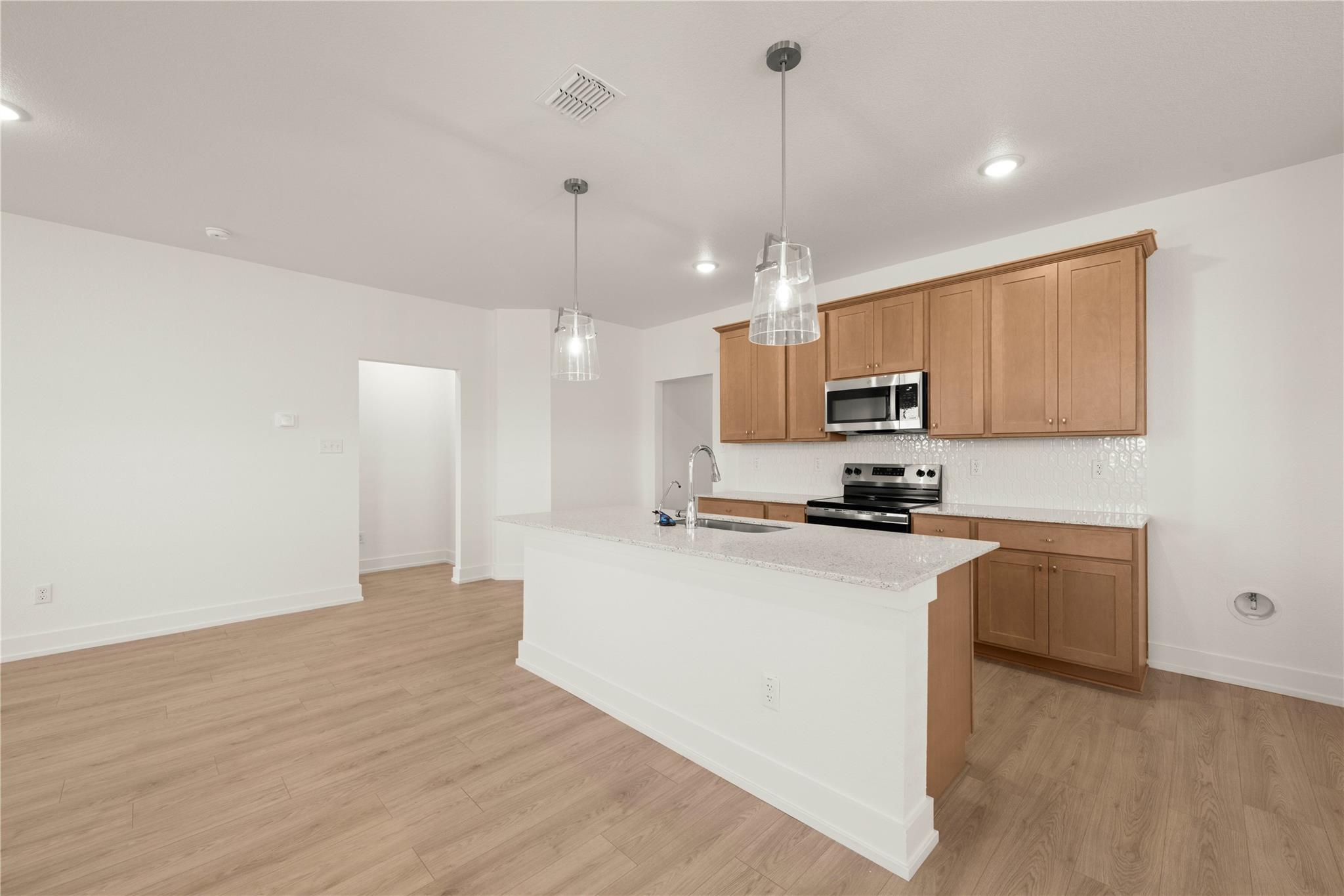 580  Gus Loop, photo 4