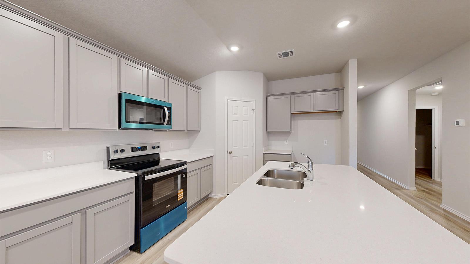 106  Hugh Dr, photo 4
