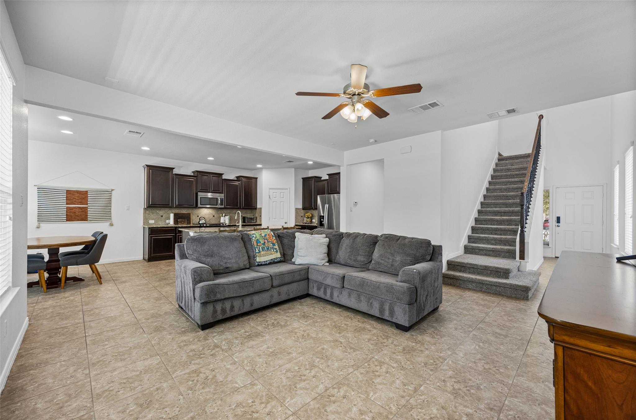 1408  Middlefield Ct, photo 5