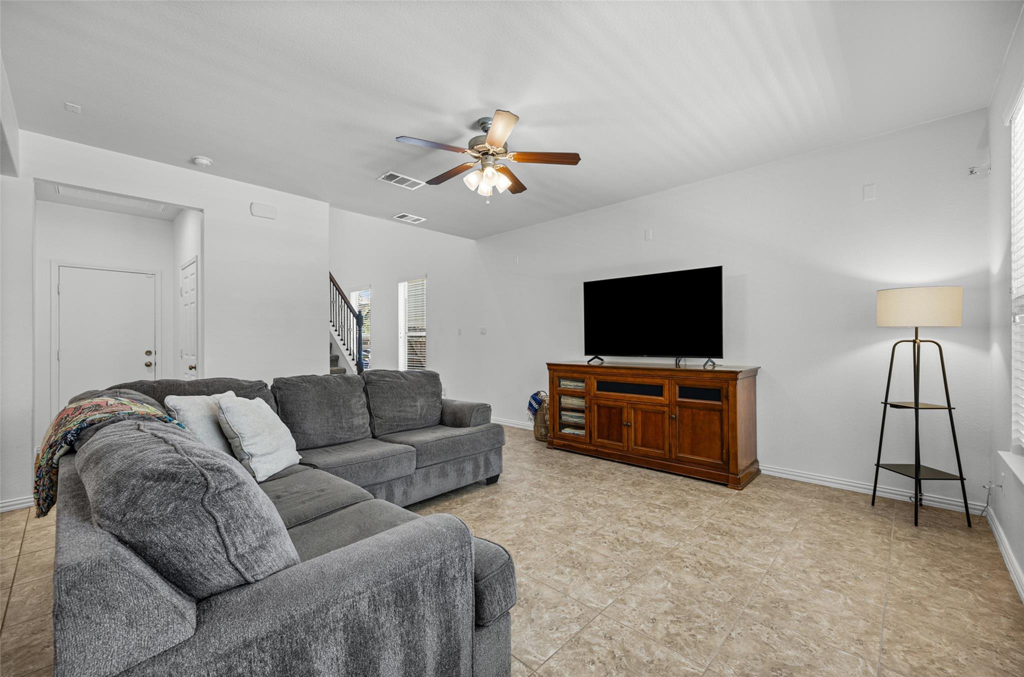 1408  Middlefield Ct, photo 6