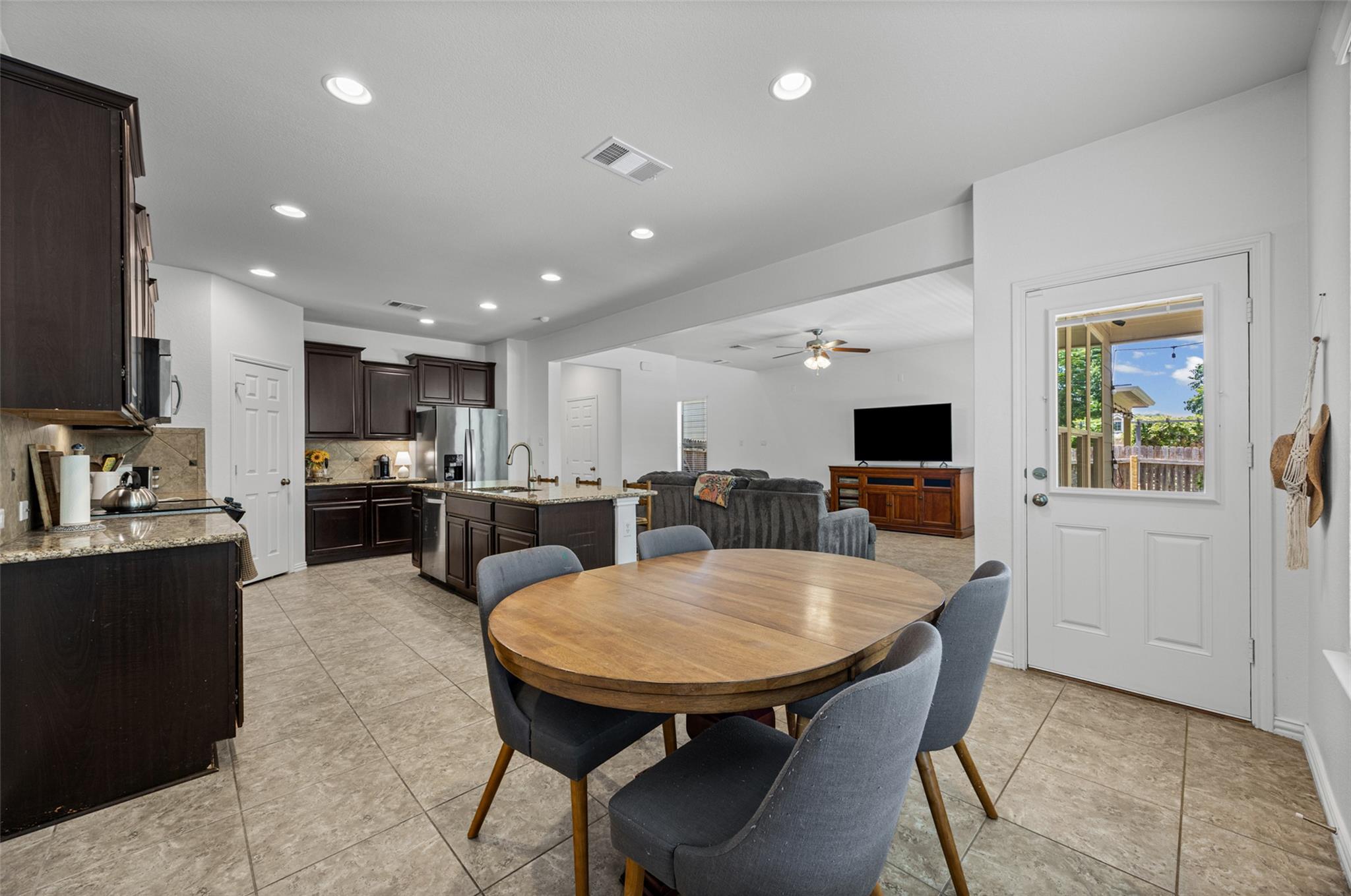 1408  Middlefield Ct, photo 7