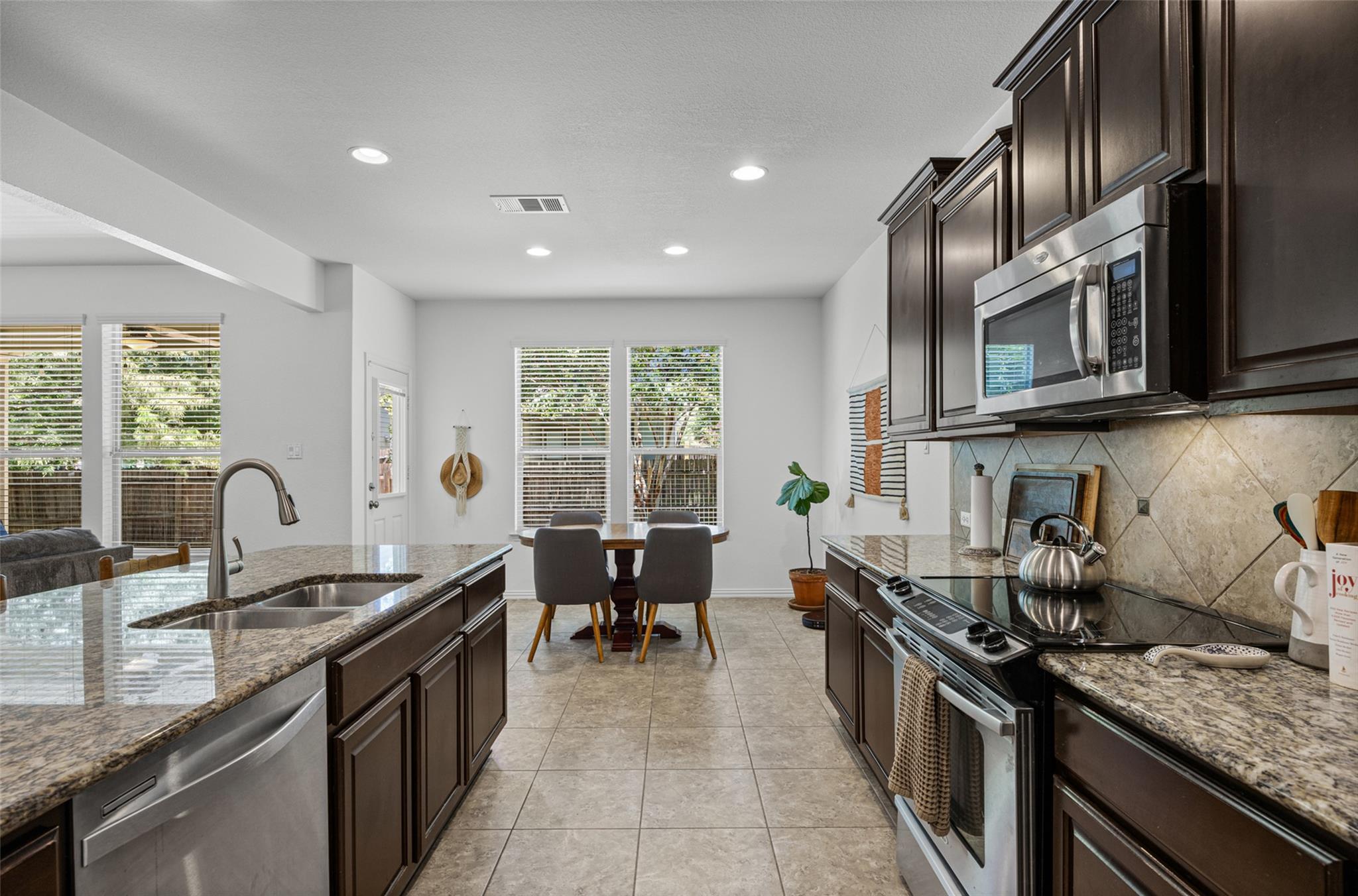 1408  Middlefield Ct, photo 10