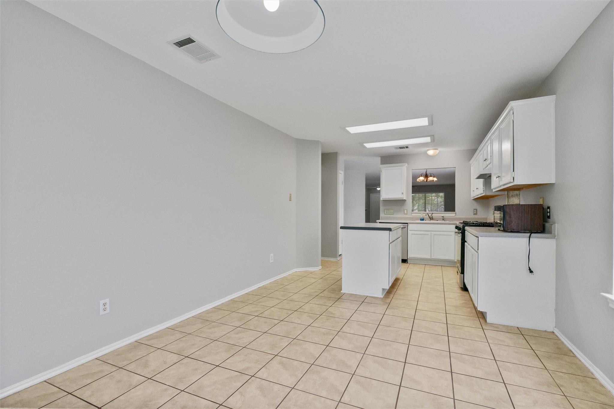 17616  Tobermory Dr, photo 12