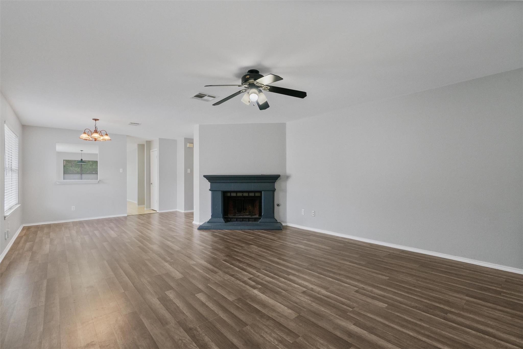 17616  Tobermory Dr, photo 4