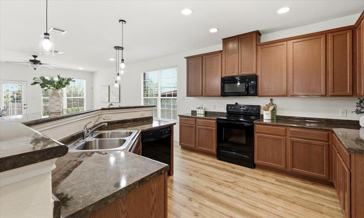 1113  Renaissance Trl, photo 7