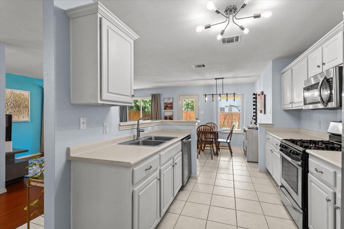 1512  Dillon Lake Bnd, photo 9