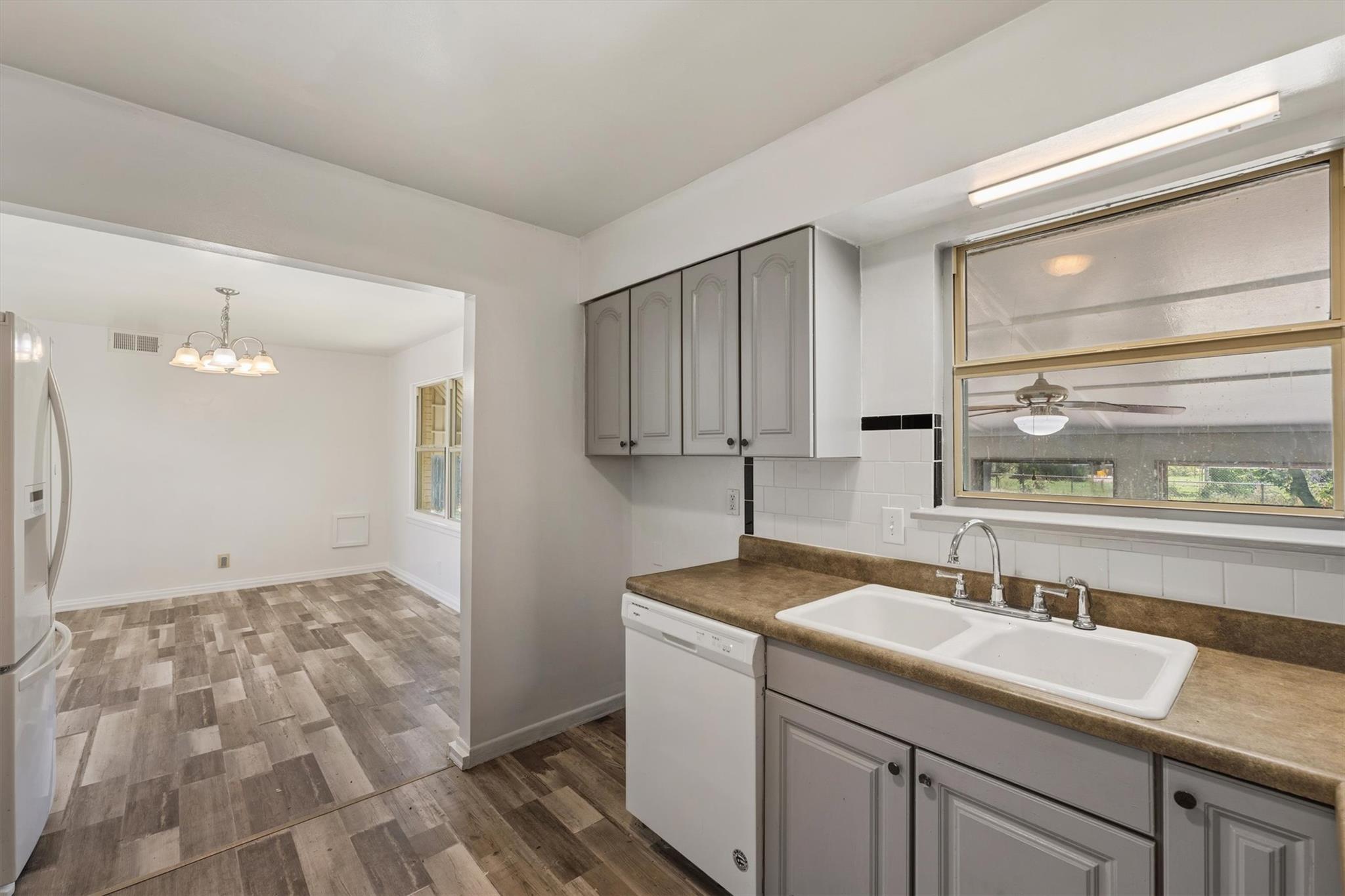 2308  Terrace Dr, photo 9