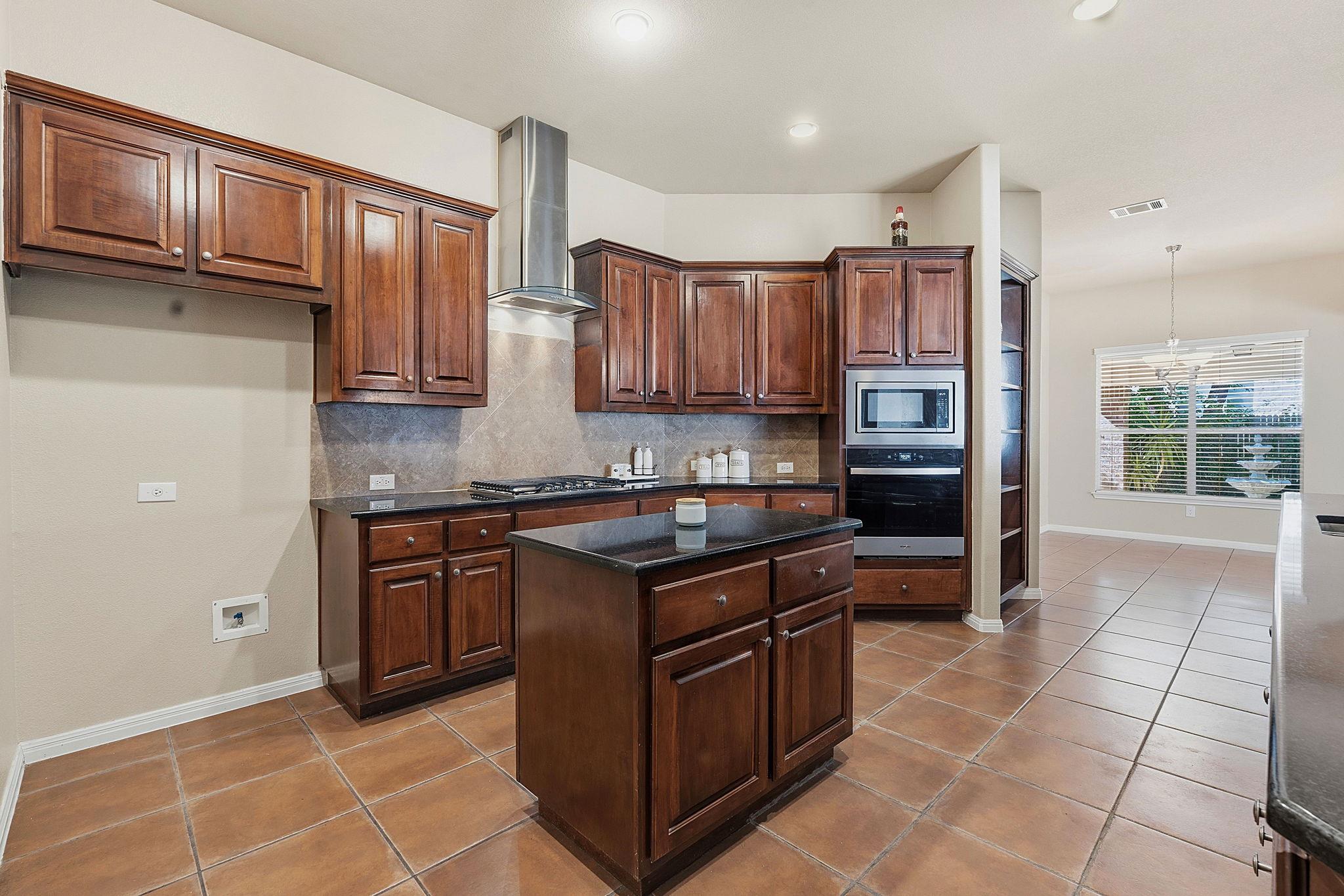 16305  Almaden Dr, photo 11