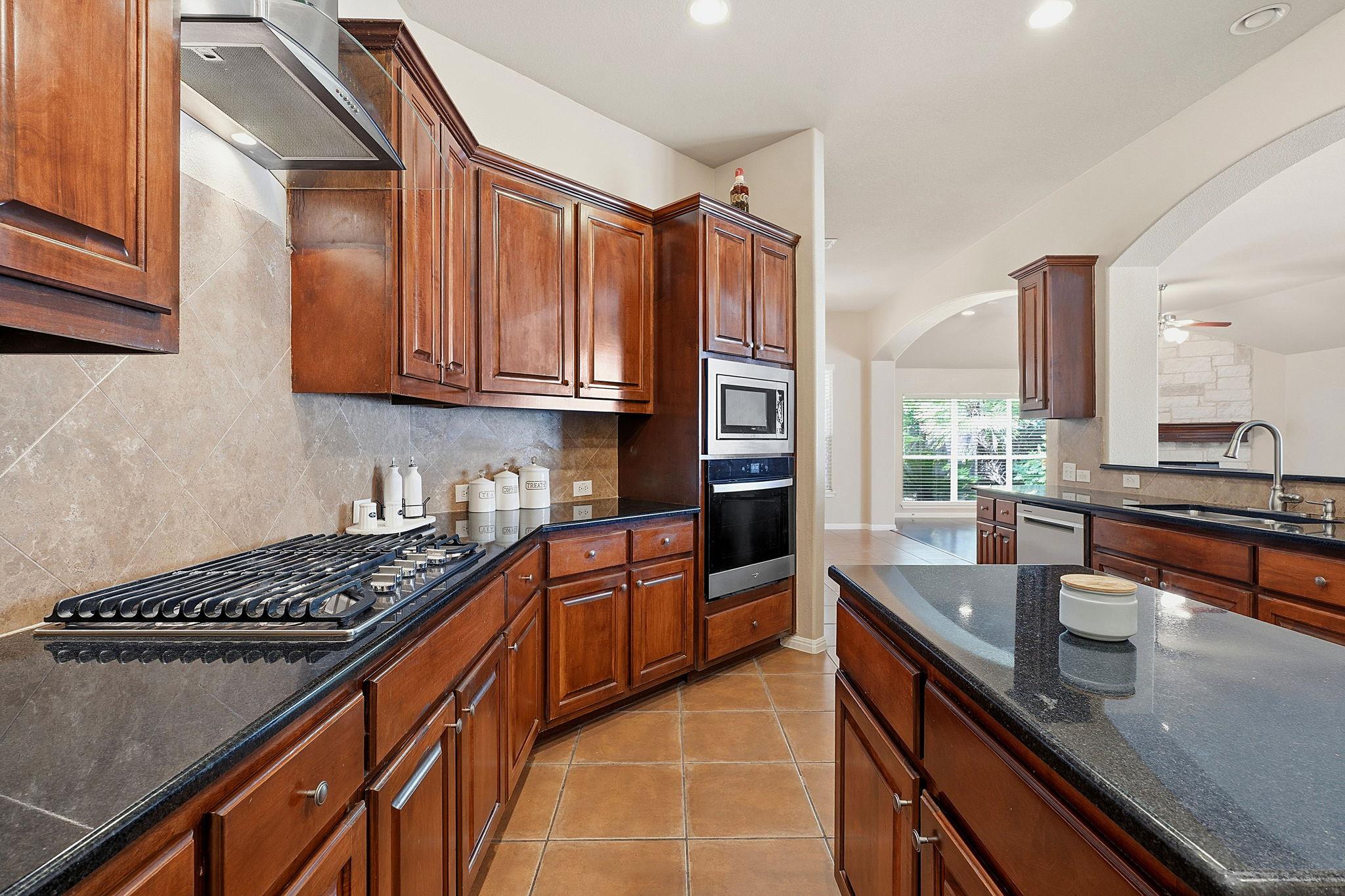 16305  Almaden Dr, photo 12