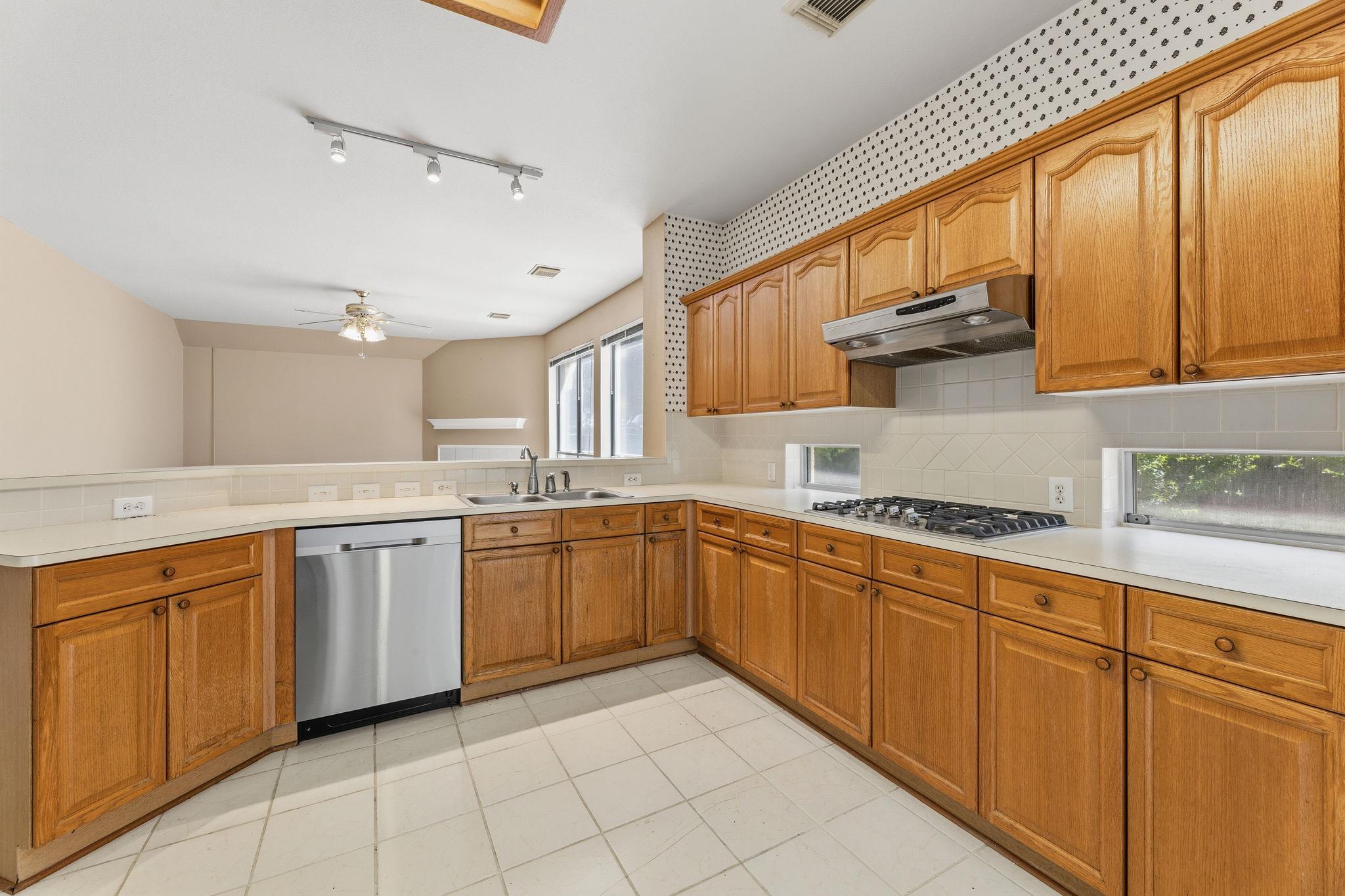 13301  Slow Poke Dr, photo 9