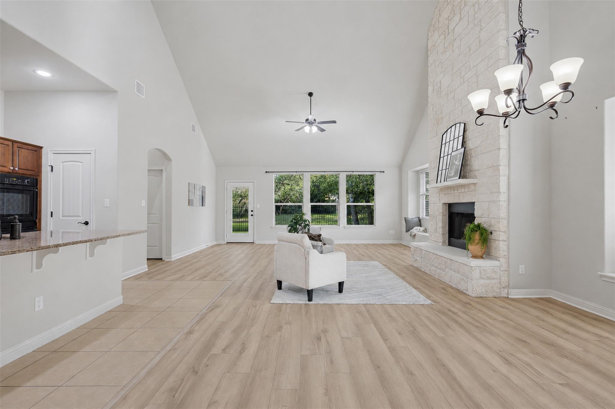 3920  Sapphire Loop, photo 7