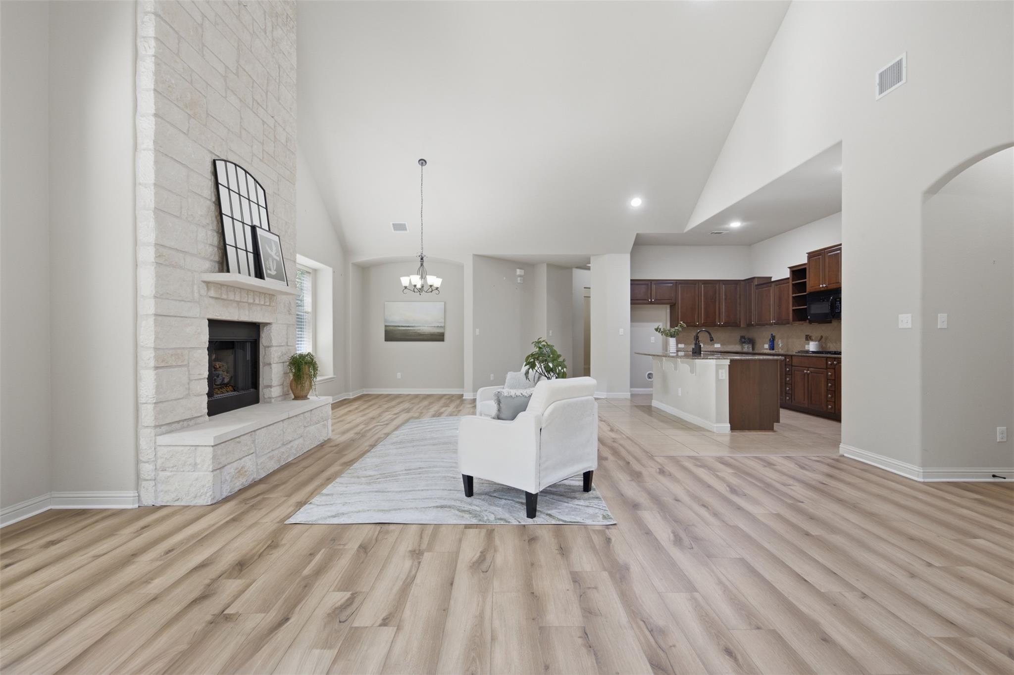 3920  Sapphire Loop, photo 10