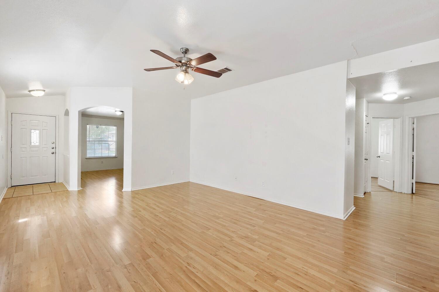 140  Plumbago Cv, photo 12