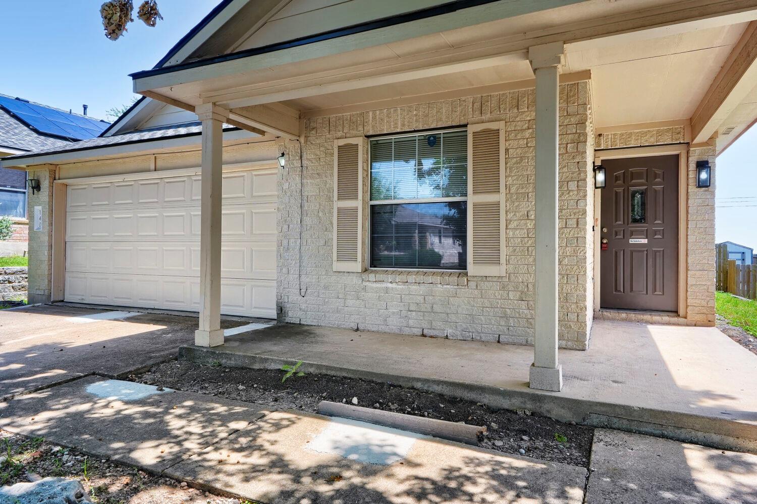 140  Plumbago Cv, photo 3