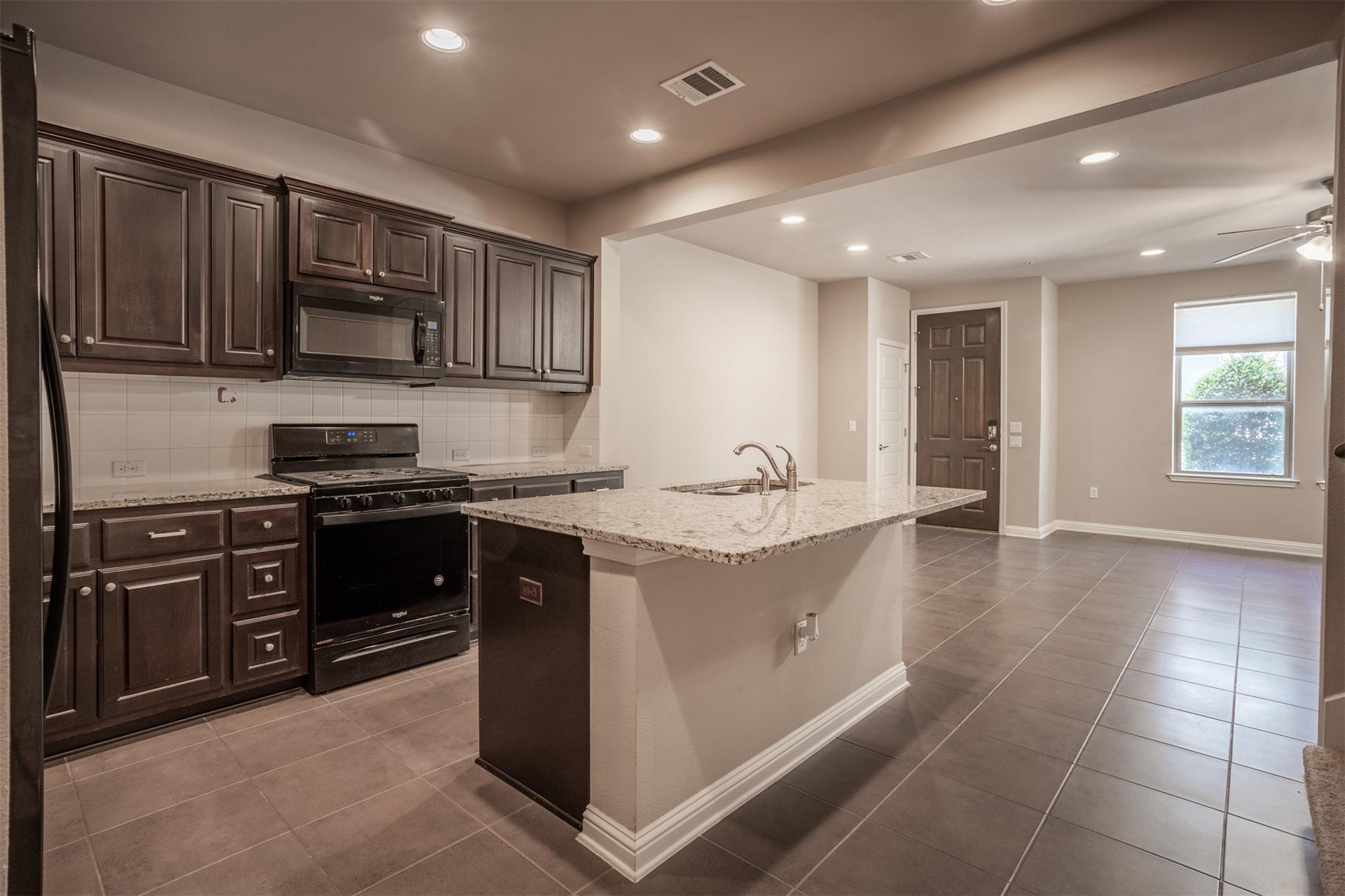 13800  Lyndhurst St  #332, photo 9