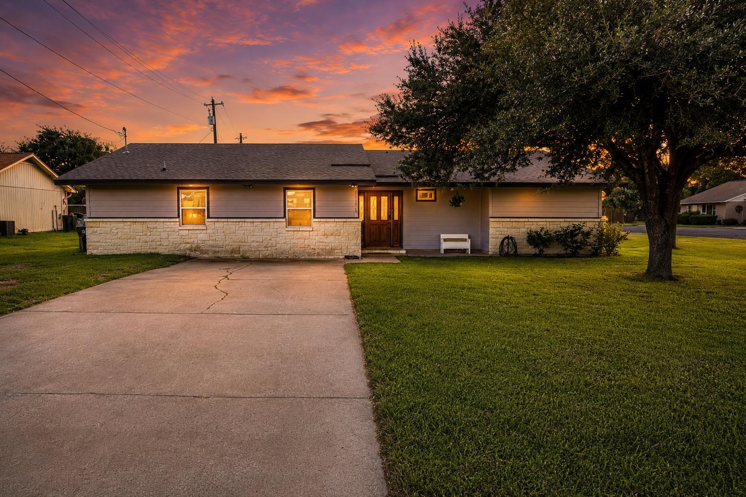 13311  Briar Hollow Dr, photo 2