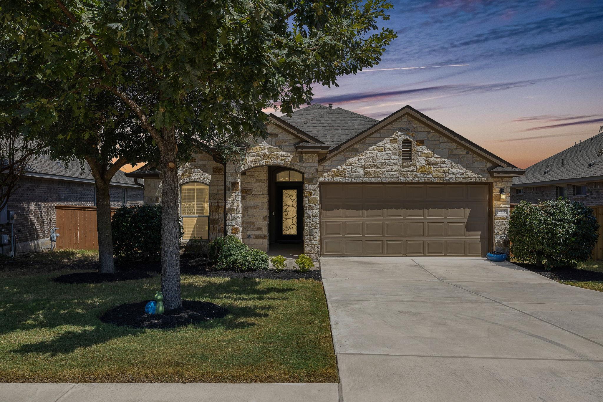 5717  Scenic Lake Dr, photo 3