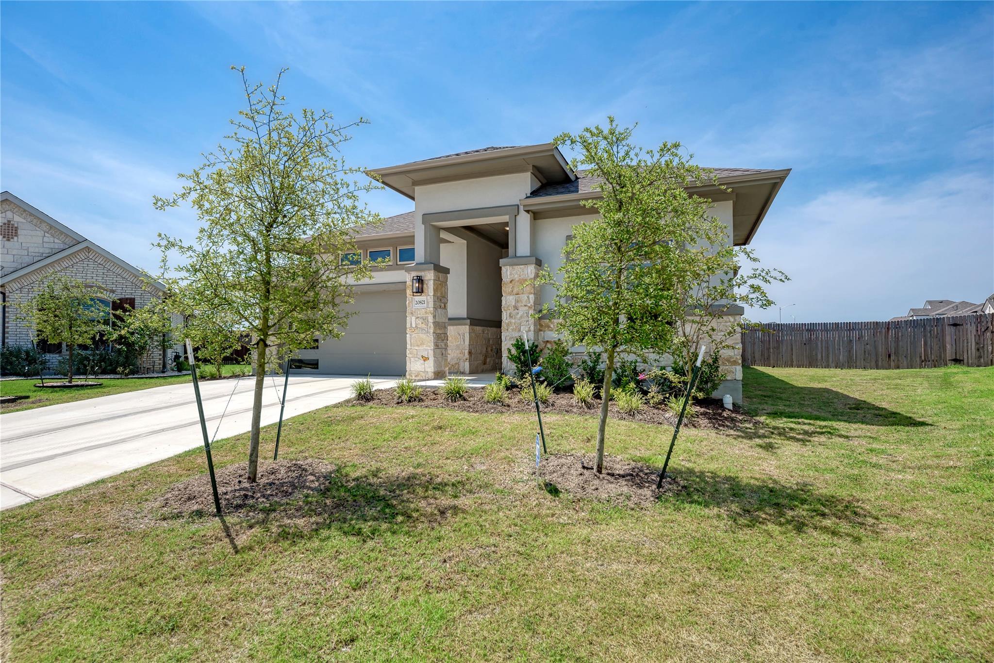 20821  Schuster St, photo 3