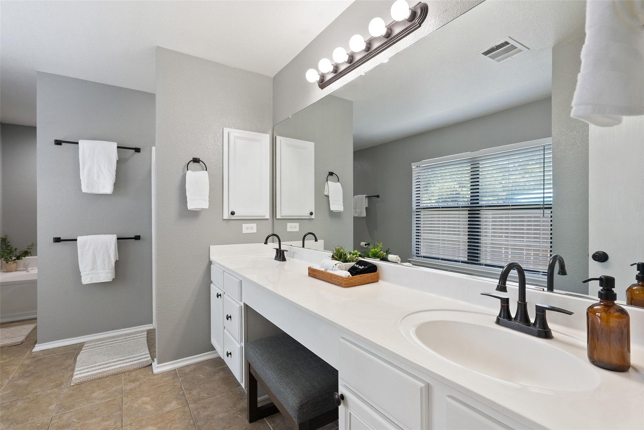 2213  Little Tree Bnd, photo 12