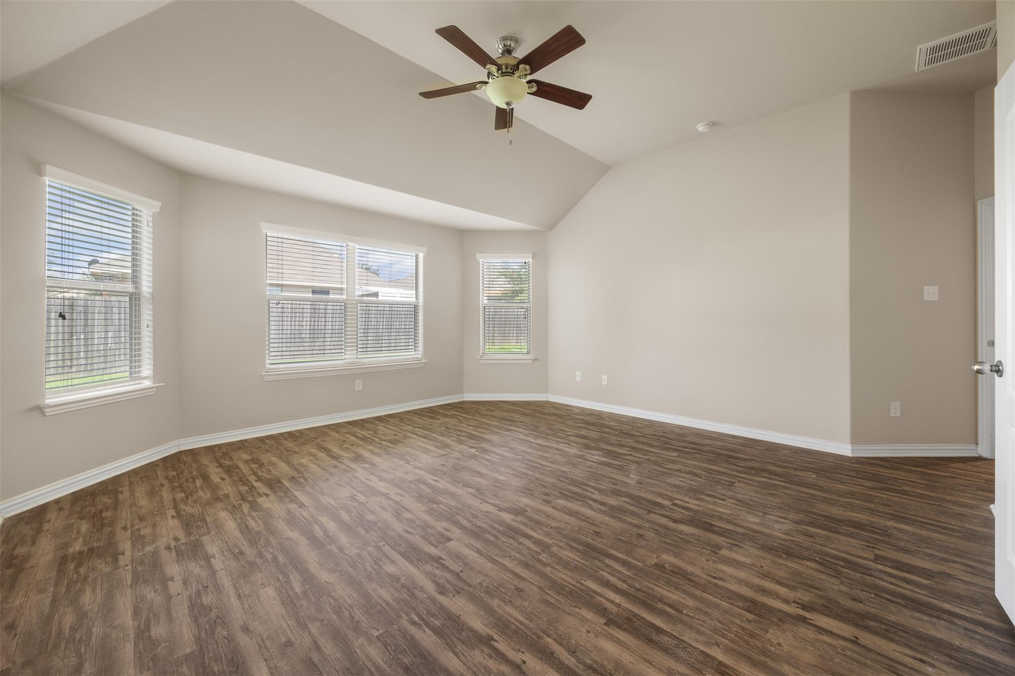 258  Snow Owl Holw, photo 12