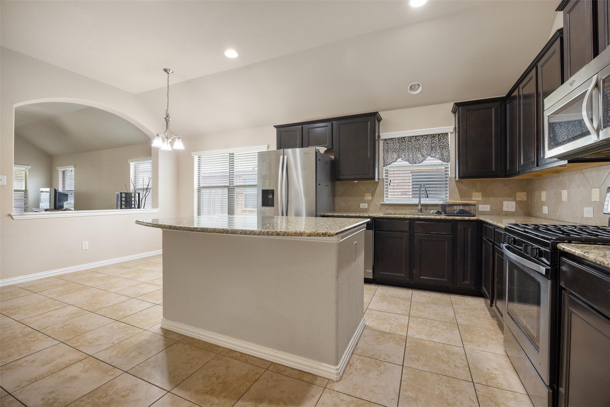 258  Snow Owl Holw, photo 3