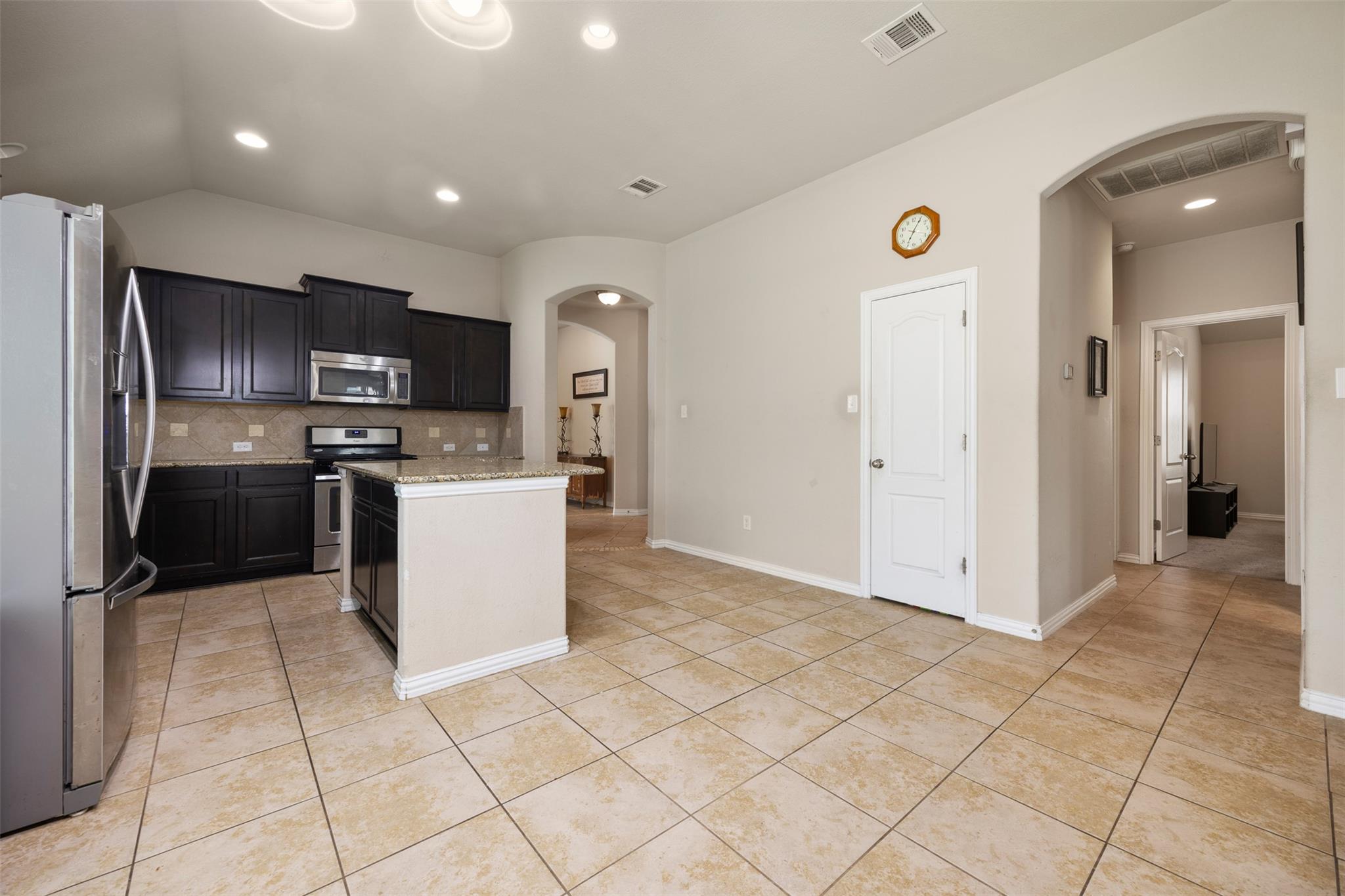 258  Snow Owl Holw, photo 4