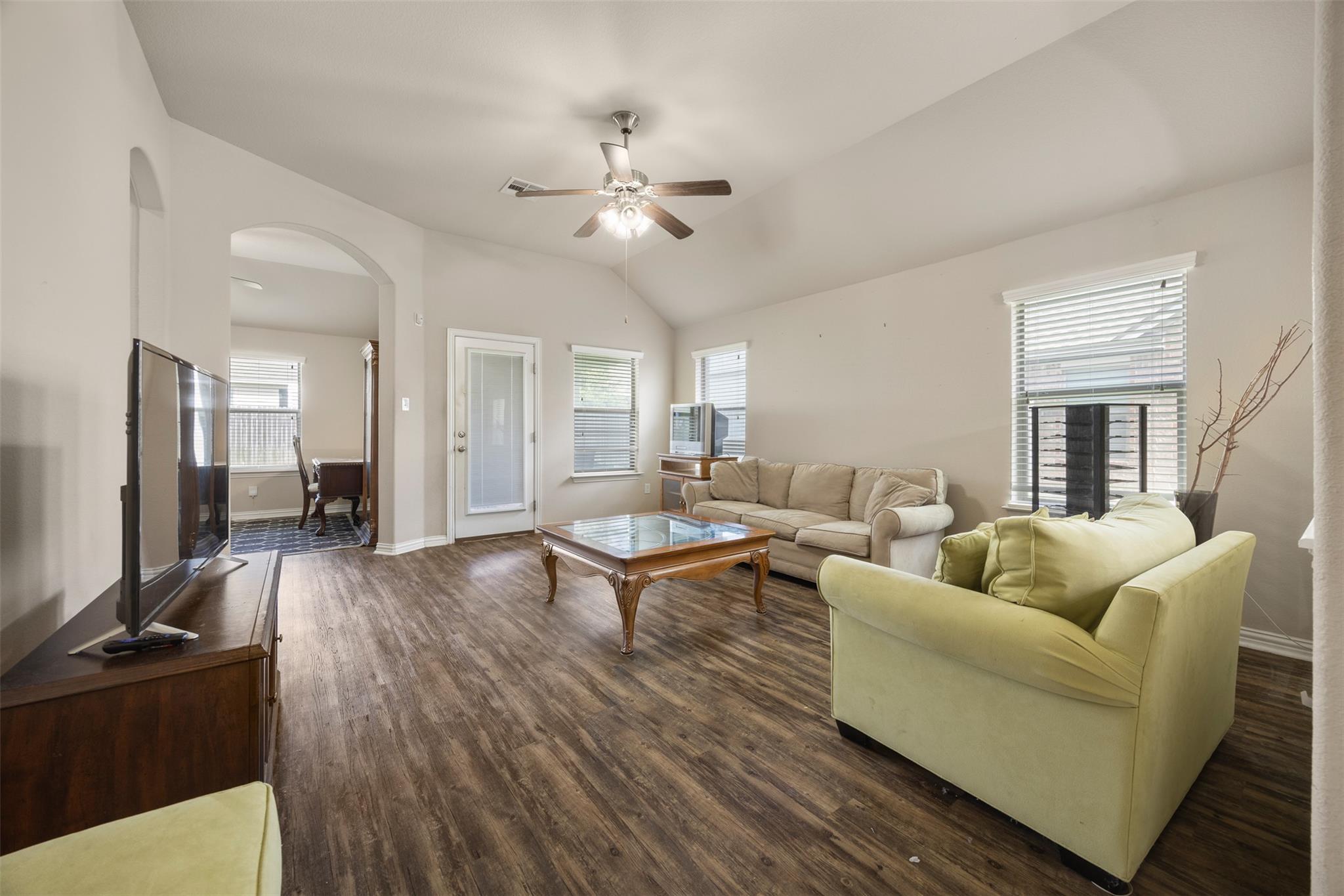 258  Snow Owl Holw, photo 8