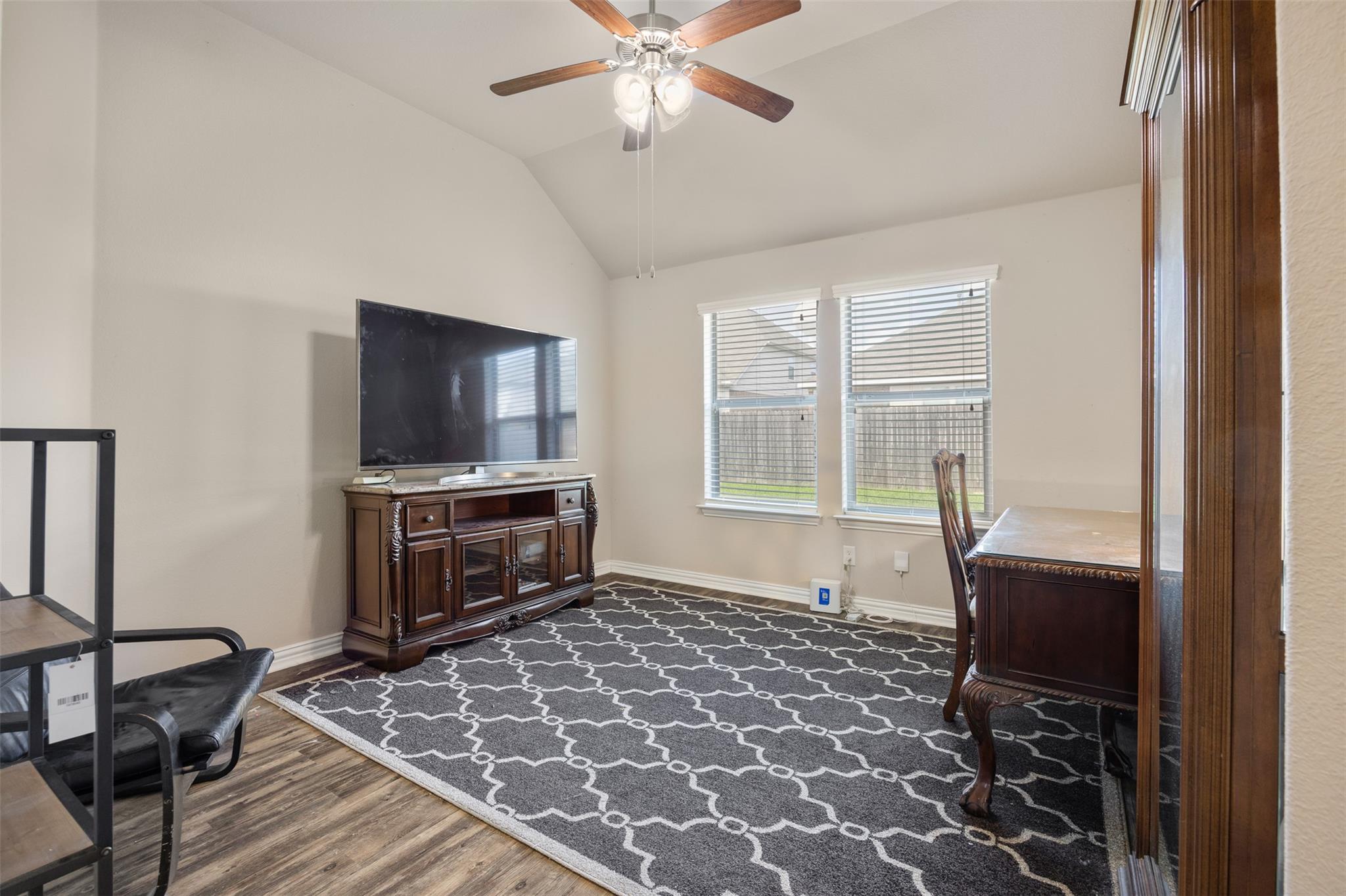 258  Snow Owl Holw, photo 10