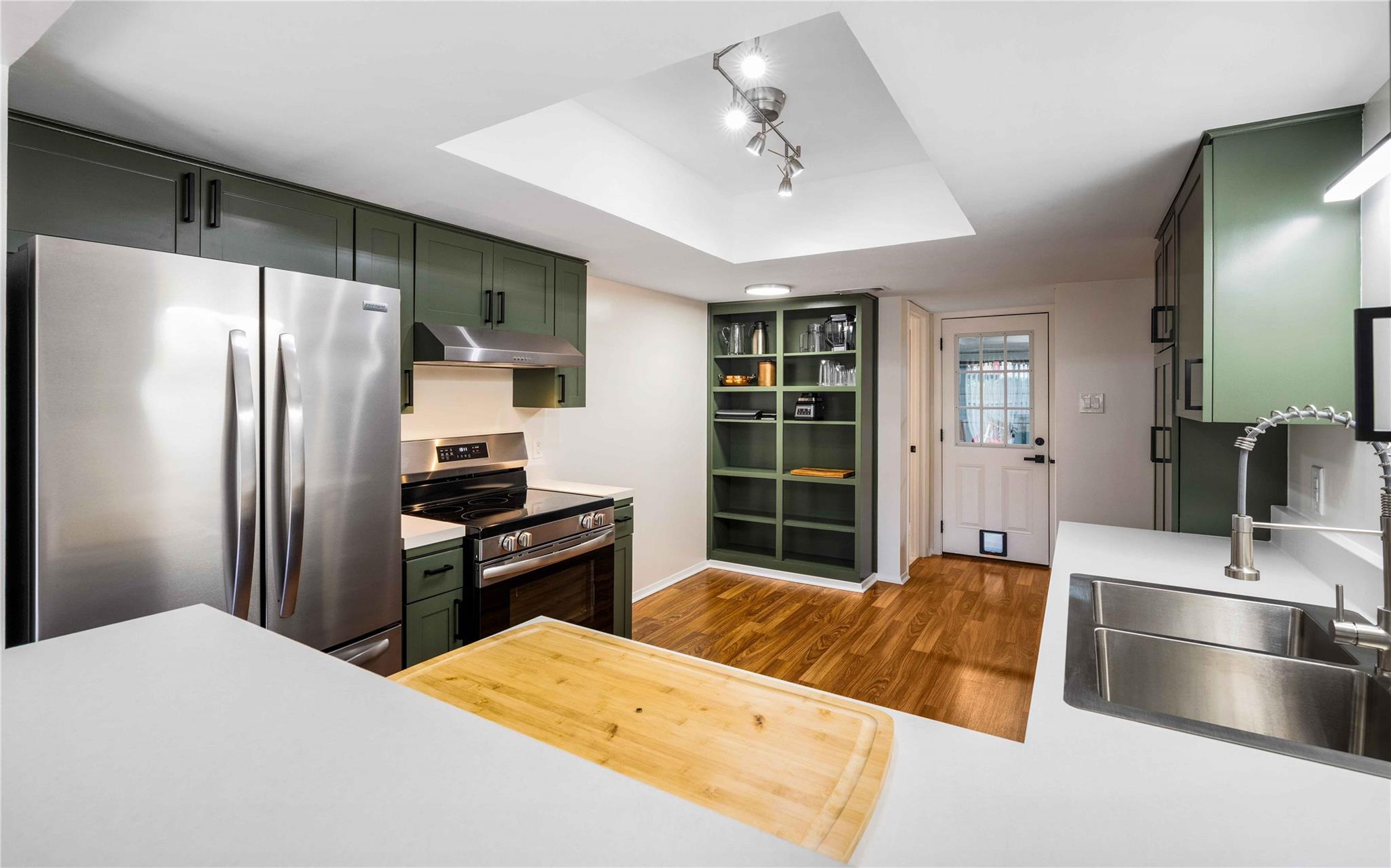 8903  Trone Cir  #C, photo 10