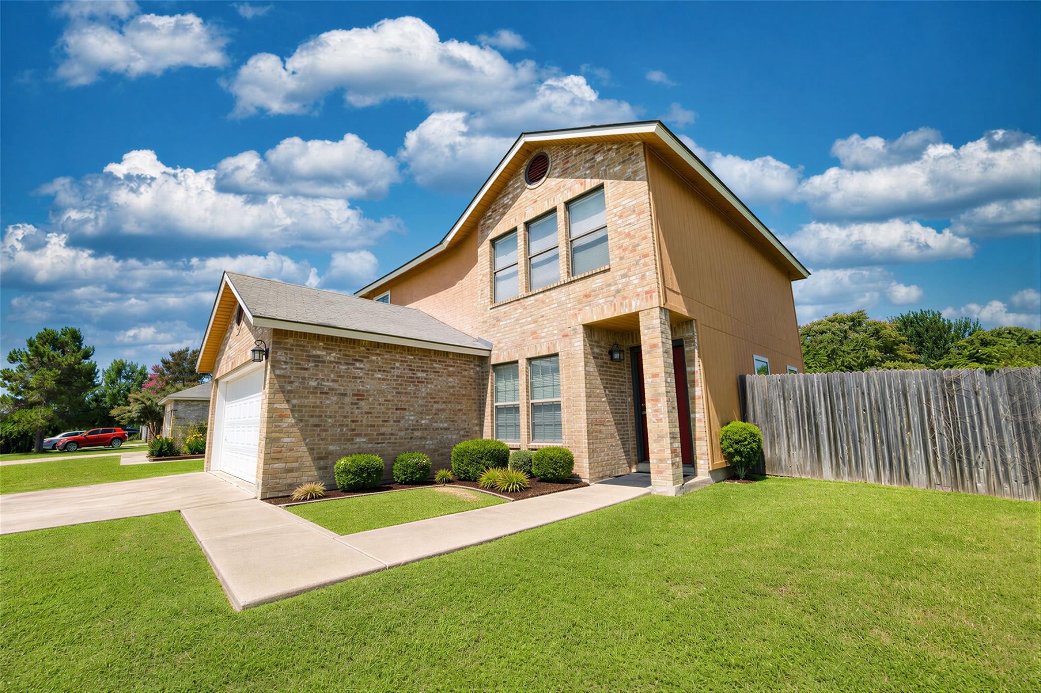 1347  Lakeside Loop, photo 2
