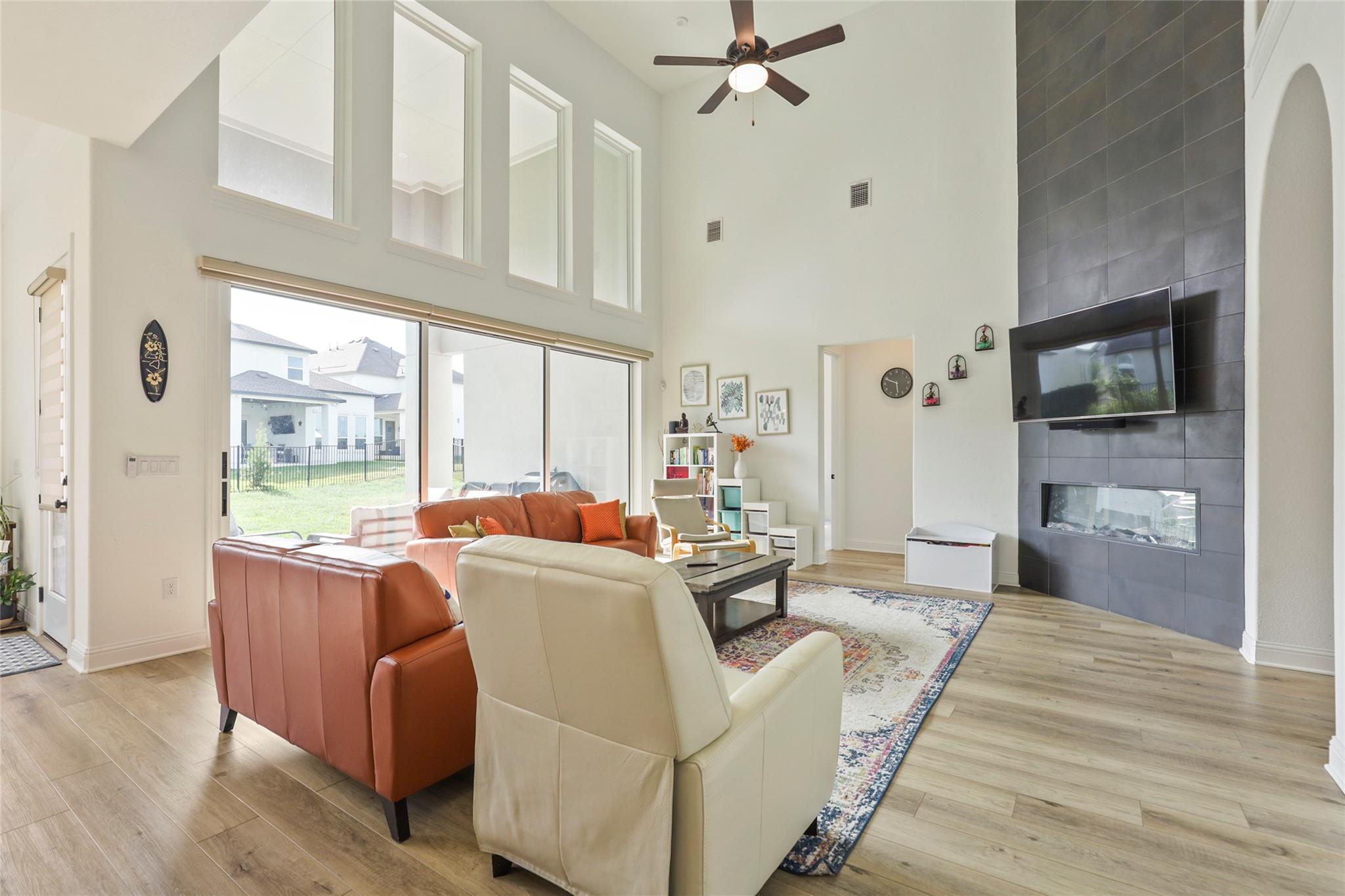 933  Trevi Fontana Dr, photo 2