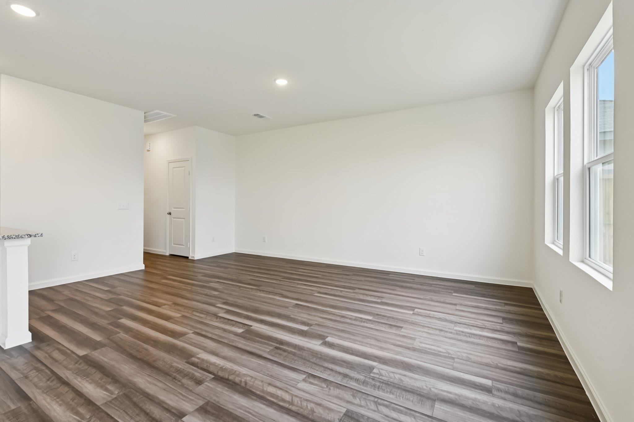 615  Lagoon Dr, photo 9