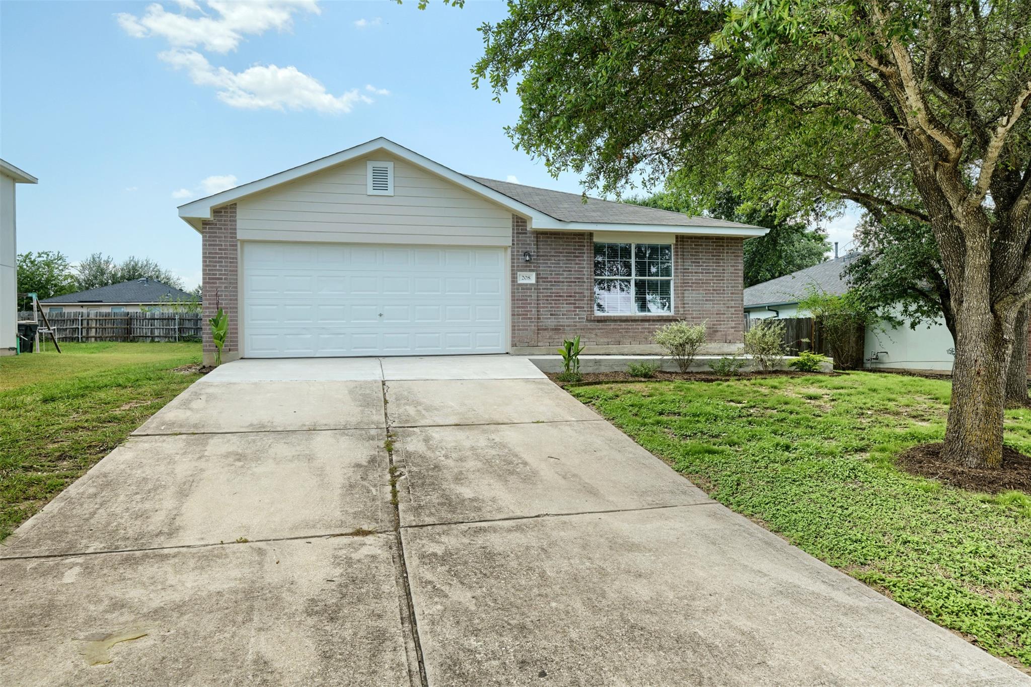 208  Buttercup Way, photo 2